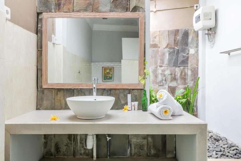 Villa Dende Lombok Tanjungkarang エクステリア 写真