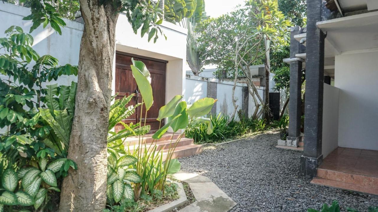Villa Dende Lombok Tanjungkarang エクステリア 写真