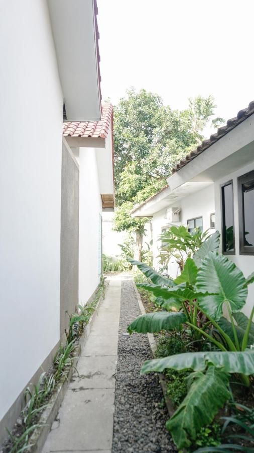 Villa Dende Lombok Tanjungkarang エクステリア 写真